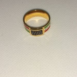 Womens ring